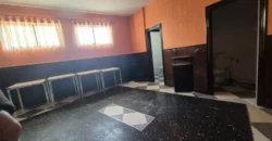 Pack de dos viviendas, bar, tres terrenos, garaje y merendero.