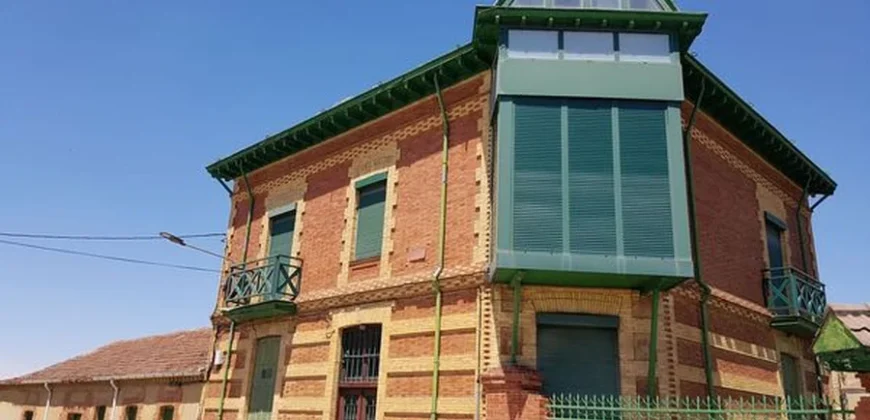 Casa independiente en venta en Fromista con 5 habitaciones