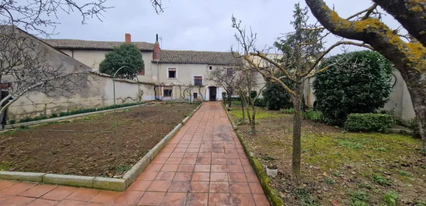 Casa en pueblo al lado de Osorno Palencia