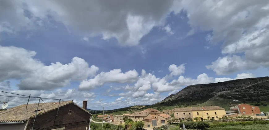 Chalet independiente en venta en Valle del Pisuerga