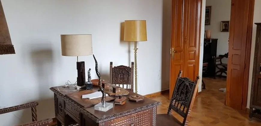 Casa independiente en venta en Fromista con 5 habitaciones