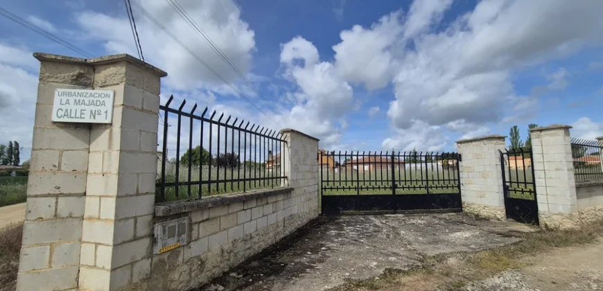 Chalet independiente en venta en Valle del Pisuerga