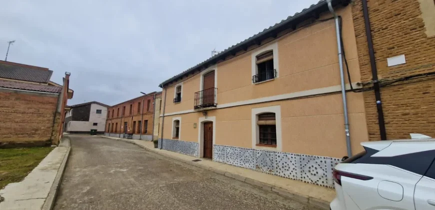 Casa en pueblo al lado de Osorno Palencia