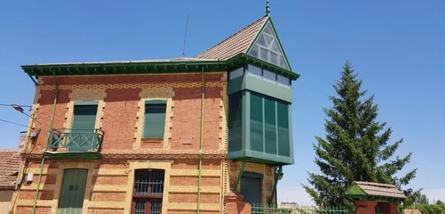 Casa independiente en venta en Fromista con 5 habitaciones