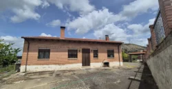 Chalet independiente en venta en Valle del Pisuerga