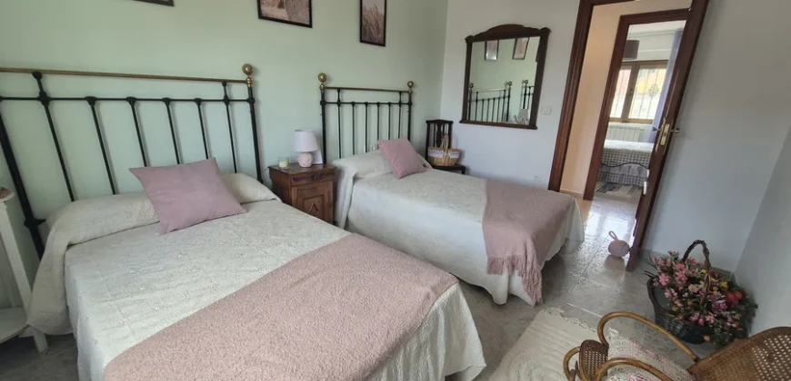 Chalet independiente en venta en Valle del Pisuerga