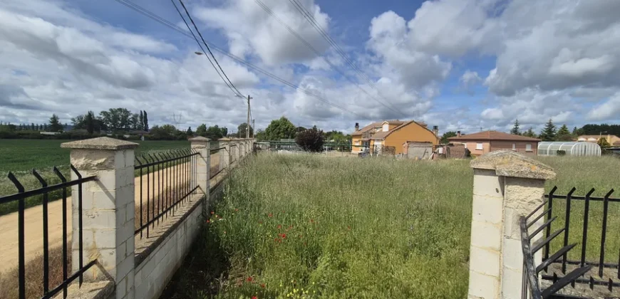 Chalet independiente en venta en Valle del Pisuerga