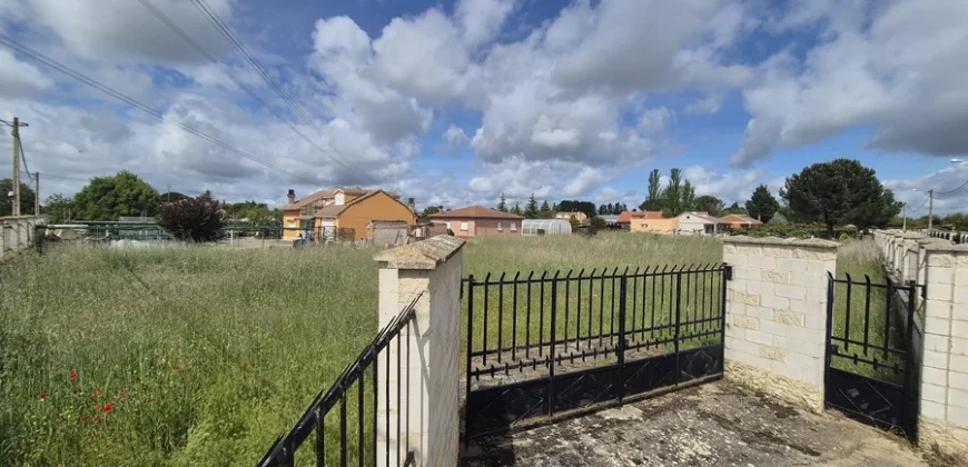 Chalet independiente en venta en Valle del Pisuerga