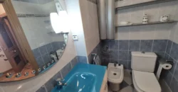 Pack de dos viviendas, bar, tres terrenos, garaje y merendero.