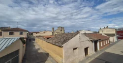 Pack de dos viviendas, bar, tres terrenos, garaje y merendero.