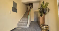 Pack de dos viviendas, bar, tres terrenos, garaje y merendero.