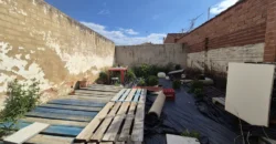 Pack de dos viviendas, bar, tres terrenos, garaje y merendero.