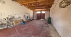 Pack de dos viviendas, bar, tres terrenos, garaje y merendero.