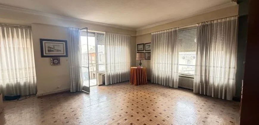 Piso en Palencia centro con terraza.