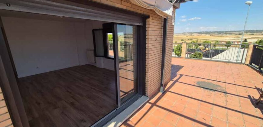 Ático en Palencia con terraza espectacular y 2 habitaciones