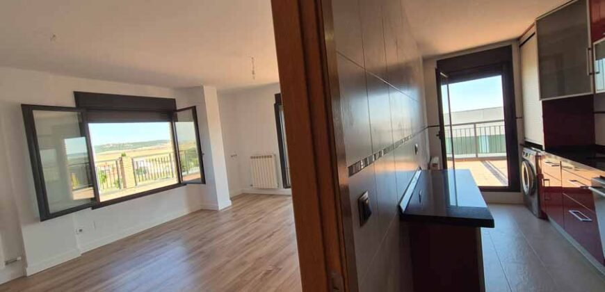 Ático en Palencia con terraza espectacular y 2 habitaciones