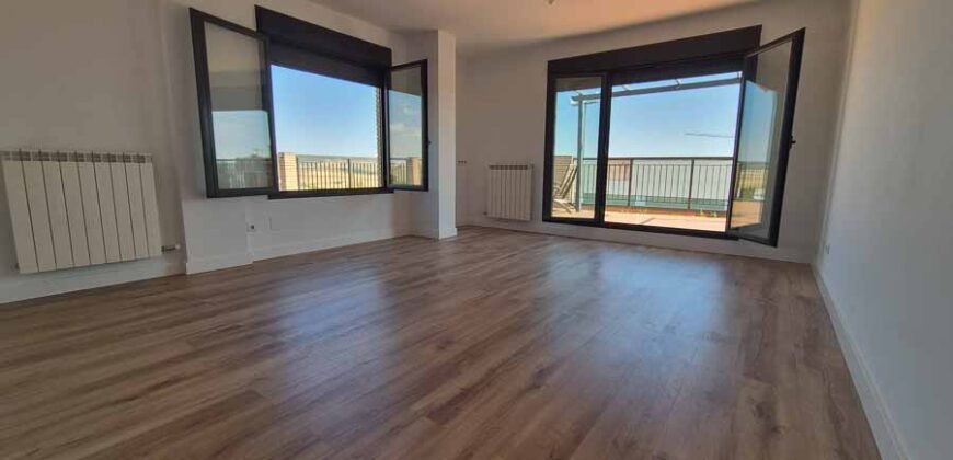 Ático en Palencia con terraza espectacular y 2 habitaciones