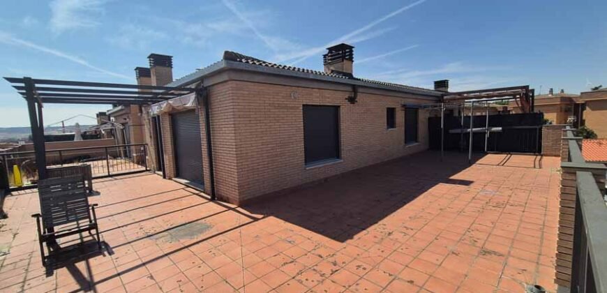 Ático en Palencia con terraza espectacular y 2 habitaciones