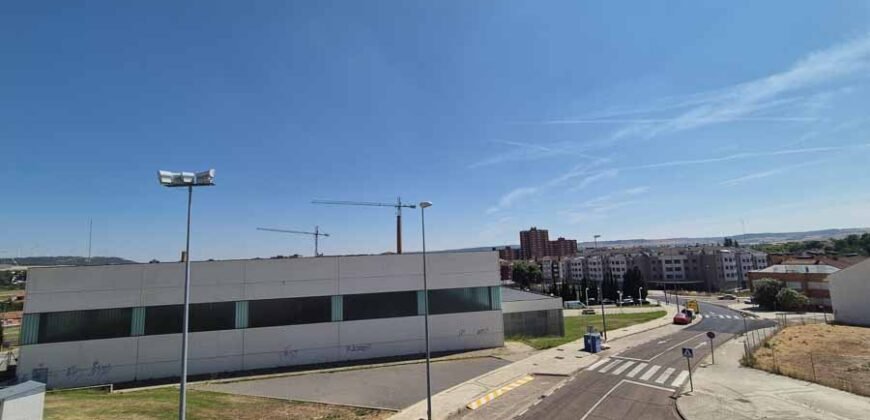 Ático en Palencia con terraza espectacular y 2 habitaciones