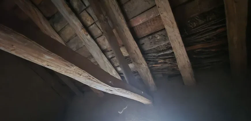 Casa de pueblo de cinco habitaciones para reformar