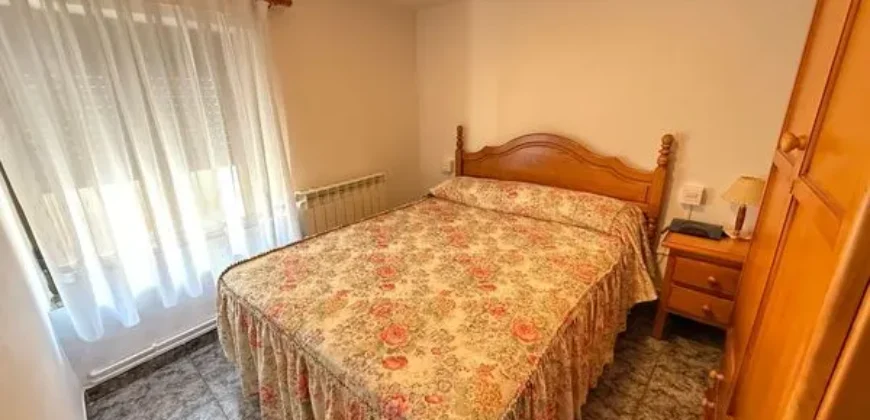 Casa de pueblo en Palenzuela con patio y reformada