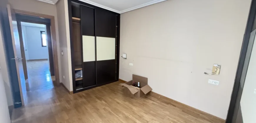 Piso en Palencia de 3 habitaciones, dos baños y con garaje