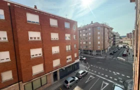 Piso luminoso de tres habitaciones con trastero