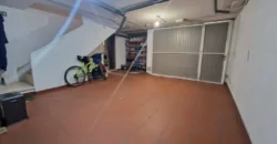 Chalet adosado en Venta de Baños con cuatro habitaciones y dos baños.