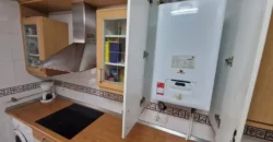 Chalet adosado en Venta de Baños con cuatro habitaciones y dos baños.