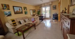 Chalet adosado en Venta de Baños con cuatro habitaciones y dos baños.