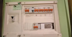 Chalet adosado en Venta de Baños con cuatro habitaciones y dos baños.