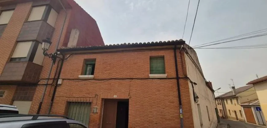 Casa de pueblo en venta en Osorno con cuatro habitaciones