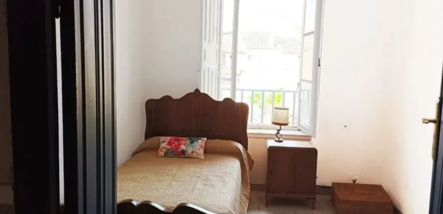 Casa de pueblo en Osorno con seis habitaciones y patio