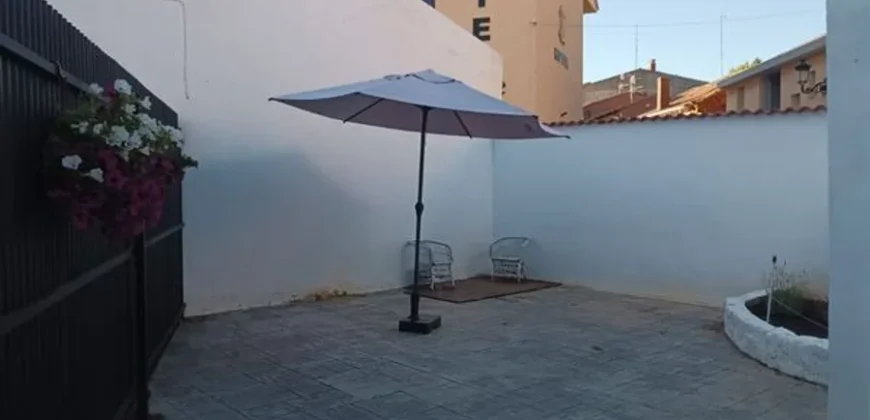 Casa de pueblo en Osorno con seis habitaciones y patio