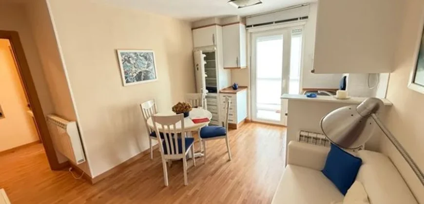 Piso en Palencia centro de dos habitaciones en Plaza Cervantes