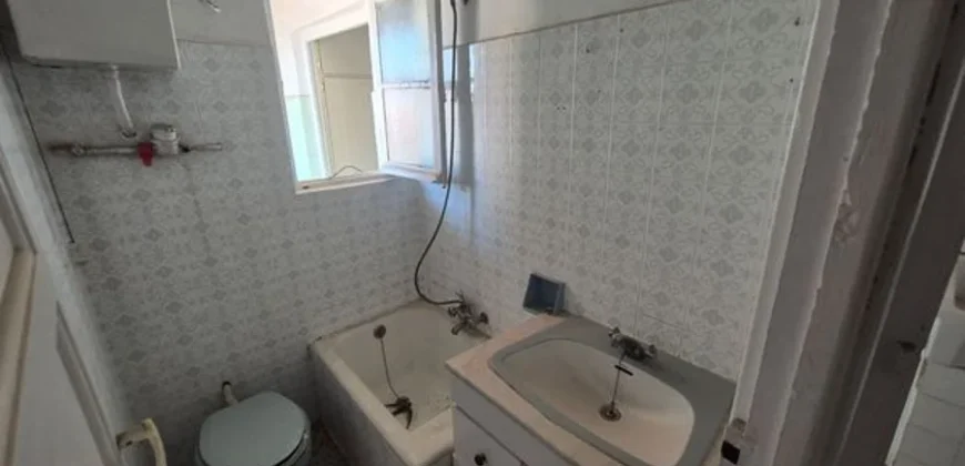 Venta de Piso de 3 habitaciones para reformar