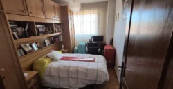 Piso céntrico de 4 habitaciones y dos baños