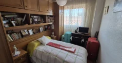 Piso céntrico de 4 habitaciones y dos baños