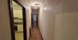 Piso de tres habitaciones con trastero.