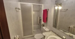 Piso de tres habitaciones con trastero.