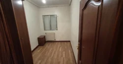 Piso de tres habitaciones con trastero.