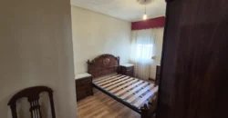 Piso de tres habitaciones con trastero.