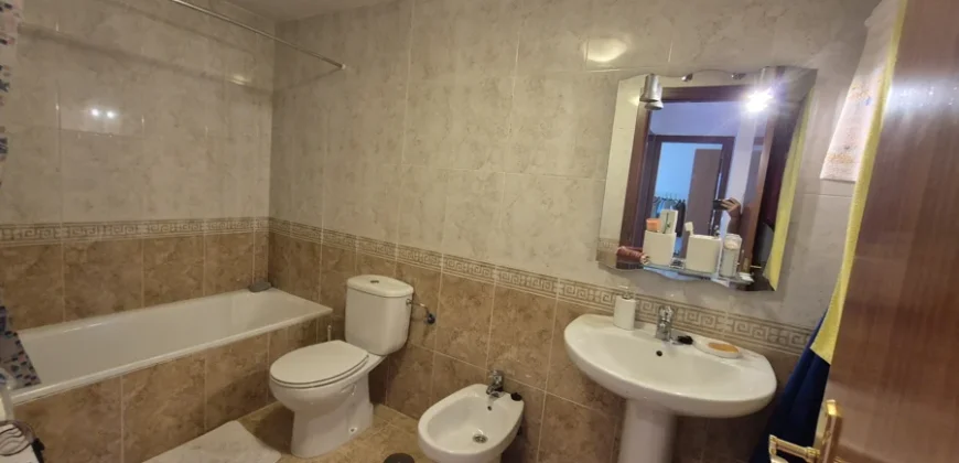 piso para entrar a vivir de dos habitaciones y dos baños