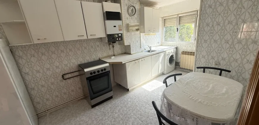 Piso en Palencia para reformar de 3 habitaciones con terraza