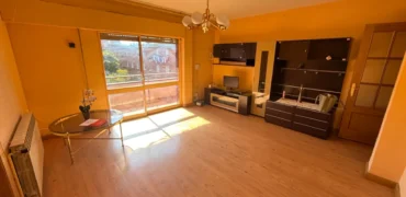 Piso en Palencia para reformar de 3 habitaciones con terraza