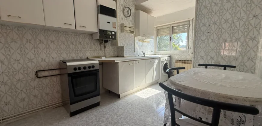 Piso en Palencia para reformar de 3 habitaciones con terraza