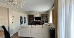 Piso de diseño con tres habitaciones y dos baños Piso de diseño con tres habitaciones y dos baños