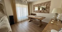 Piso de diseño con tres habitaciones y dos baños Piso de diseño con tres habitaciones y dos baños