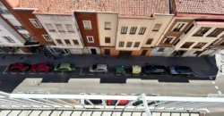 Piso de diseño con tres habitaciones y dos baños Piso de diseño con tres habitaciones y dos baños