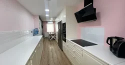 Piso de diseño con tres habitaciones y dos baños Piso de diseño con tres habitaciones y dos baños